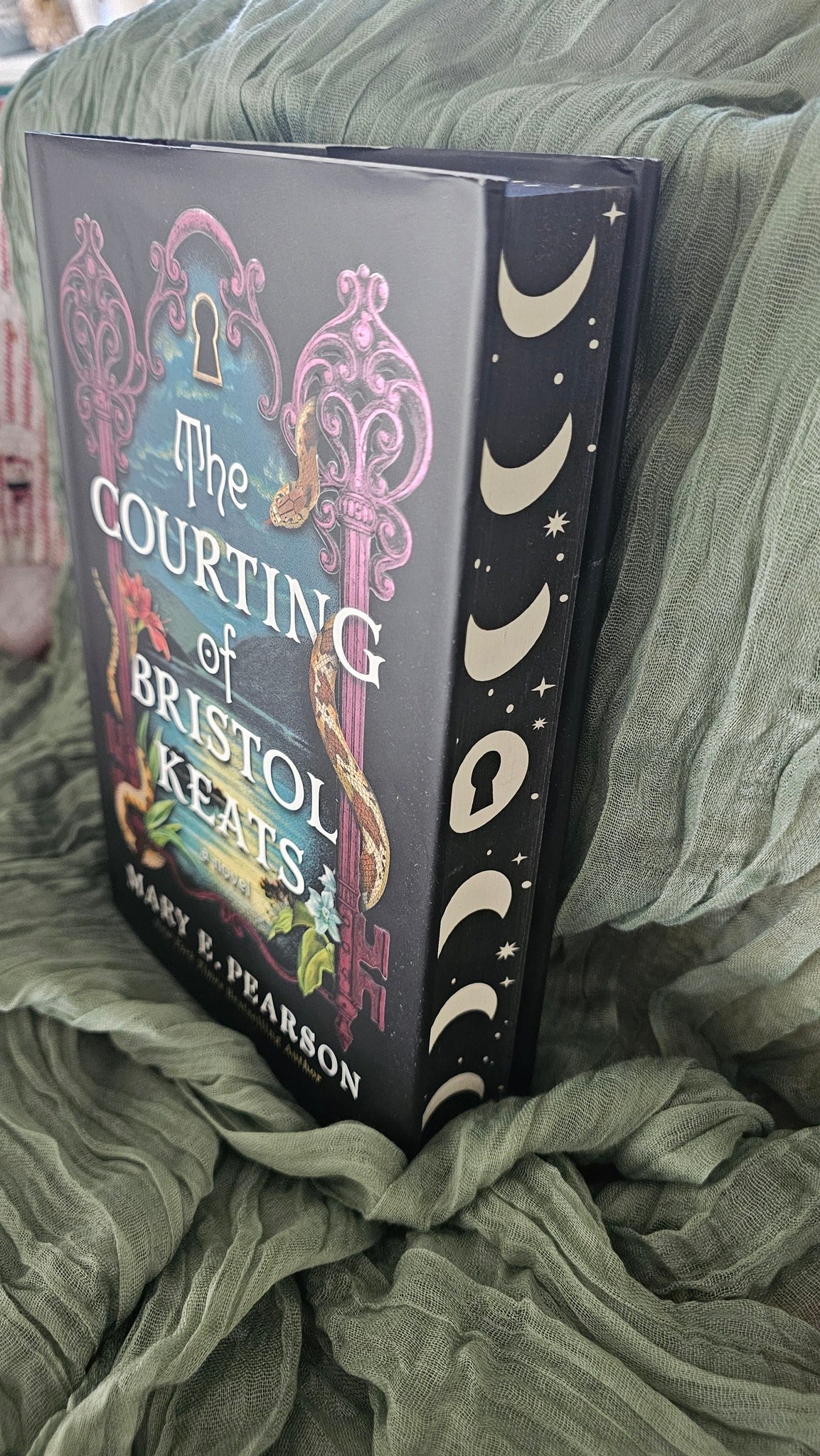 The Courting of Bristol Keats by Mary E. Pearson